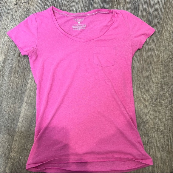 Victoria’s Secret Pink V-Neck Pocket Tee Size S - Picture 3 of 4